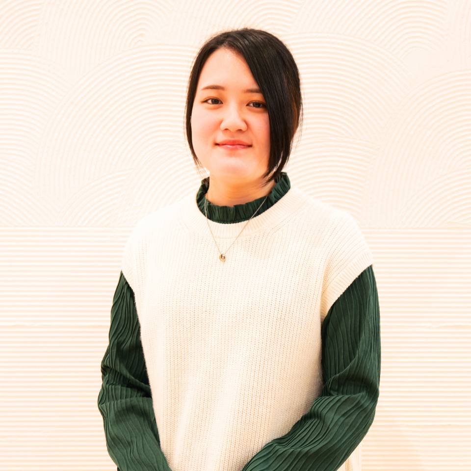 新入社員/岡 玲