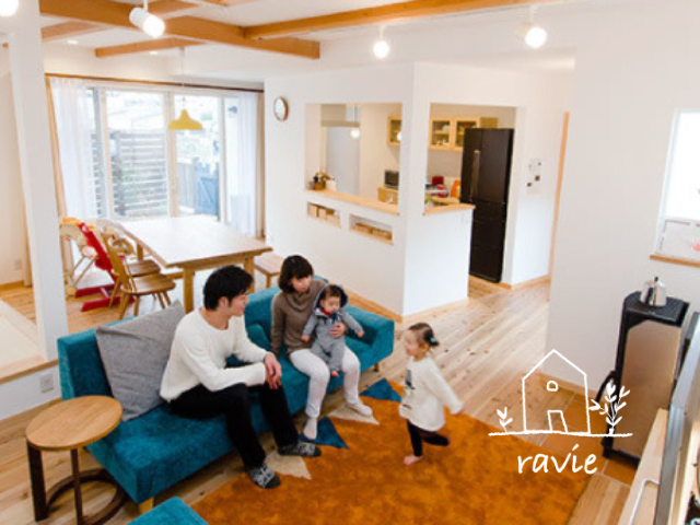 赤ちゃん基準の健康住宅を実現 漆喰と無垢の家「ravie」
